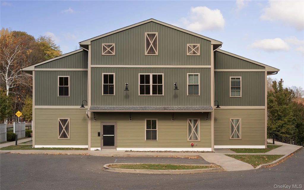 128 Vineyard Avenue # 108, Highland
