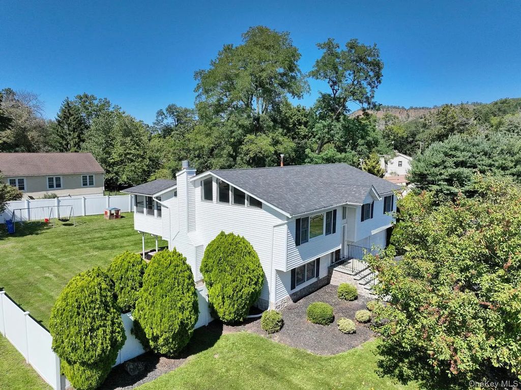 263 Old Haverstraw Road, Congers