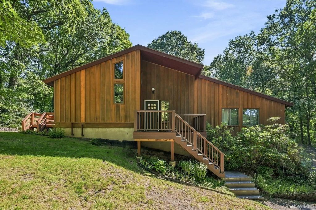 90 Highland Avenue, Marlboro