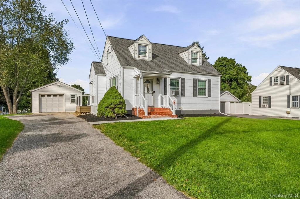 3 Kinderhook Drive, Poughkeepsie
