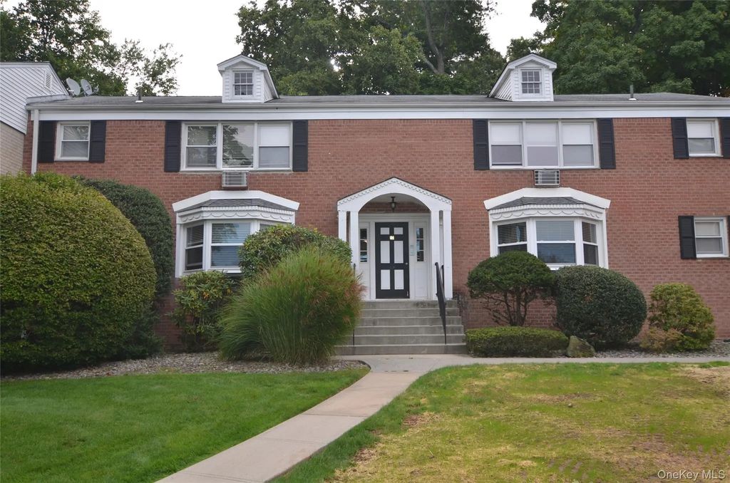 13 Lenox Court # 911, Suffern