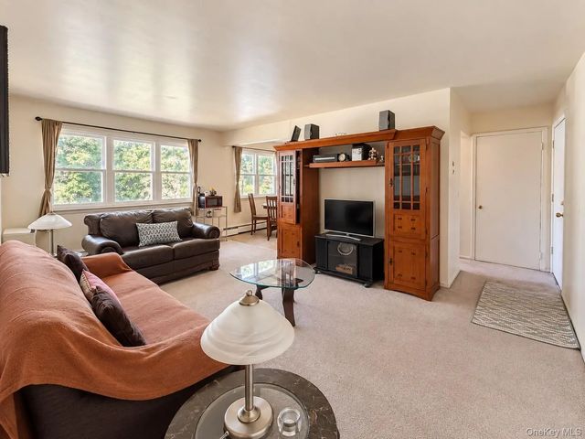 50 Cromwell Terrace # 6, New Windsor