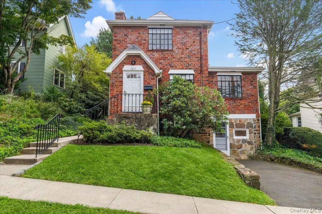 1211 Park Avenue, Mamaroneck