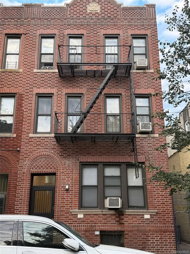 Photo of Listing #1049046