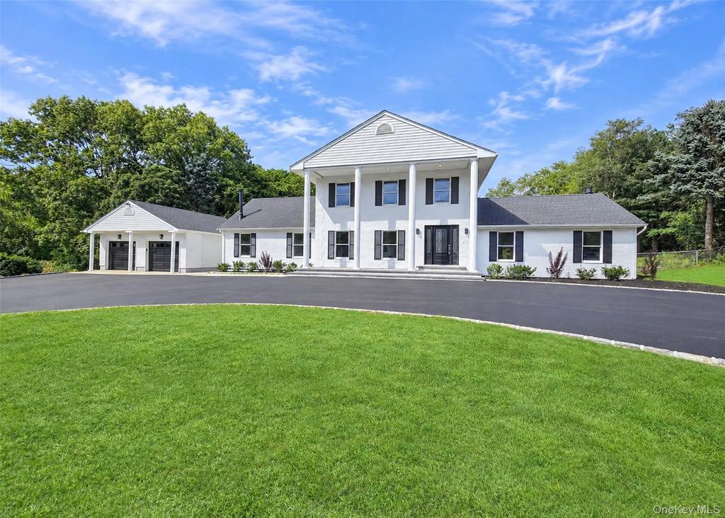 19 Victoria Lane, Manorville