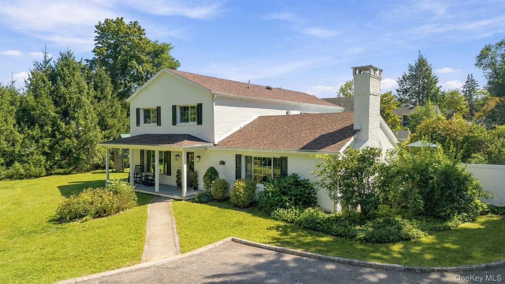 465 Old Post Road, Bedford
