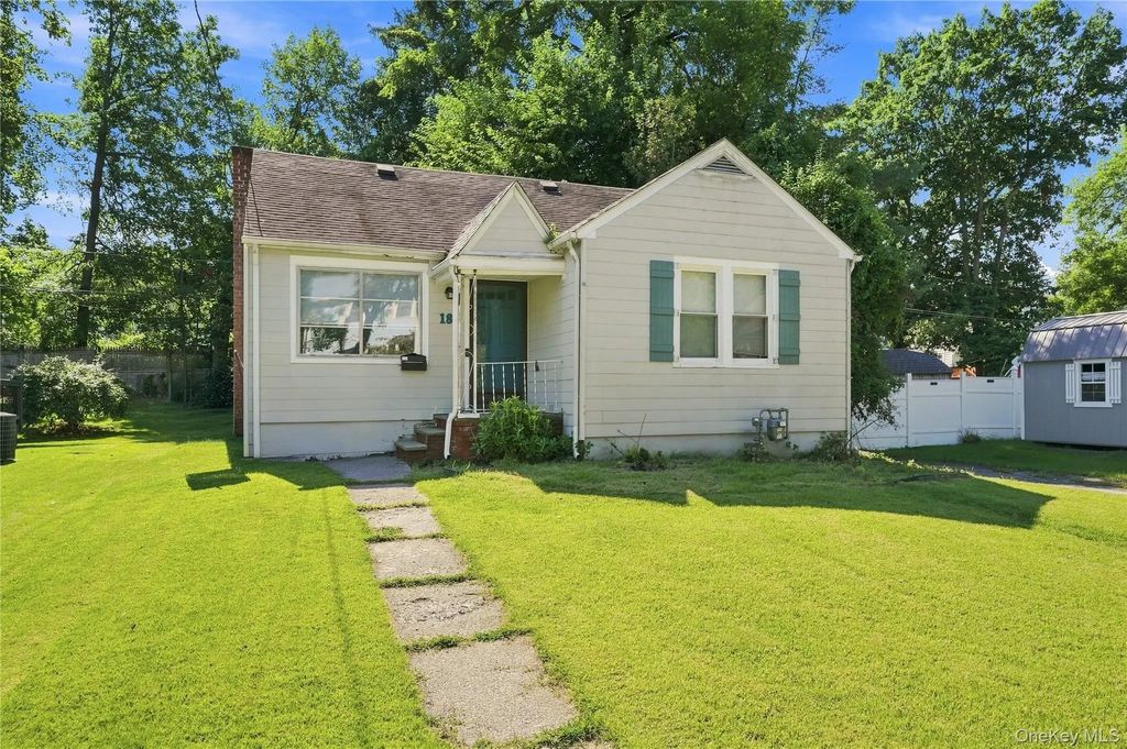 18 Underhill Avenue, Poughkeepsie