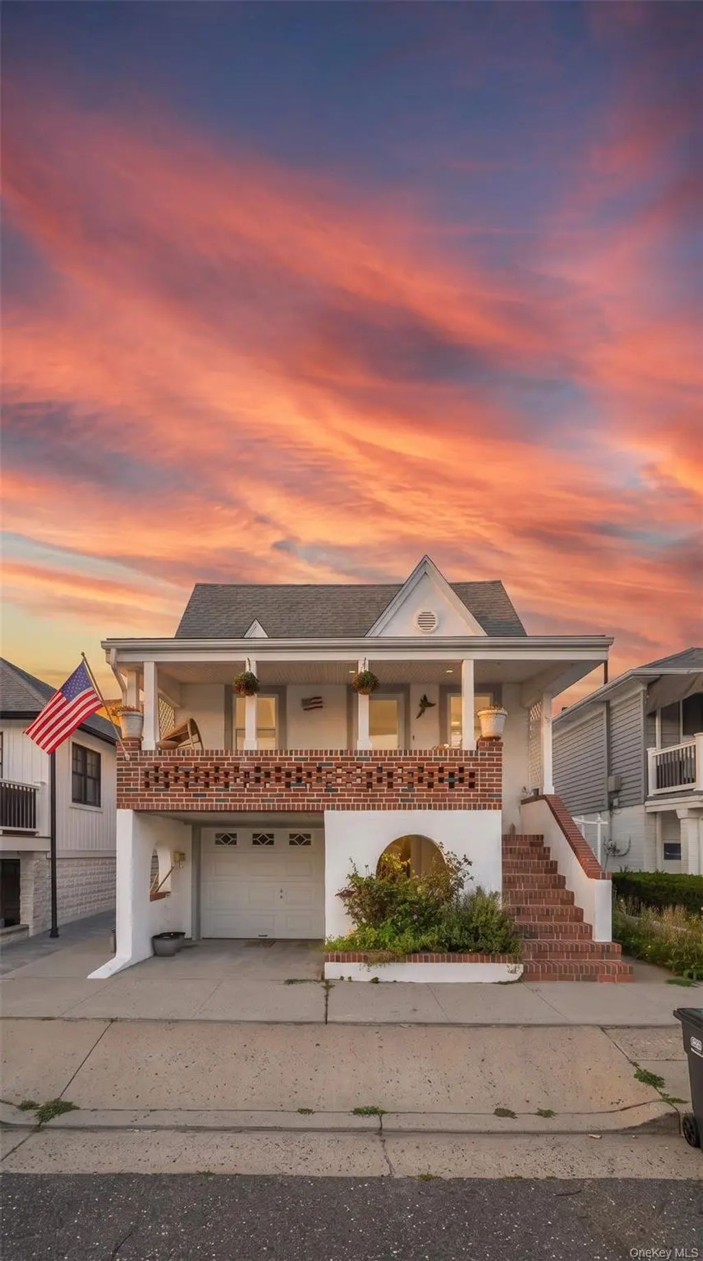 68 Buffalo Avenue, Long Beach