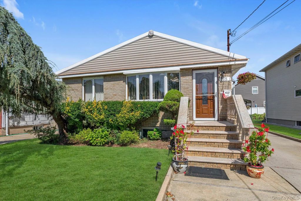 15 Hudson Avenue, Valley Stream