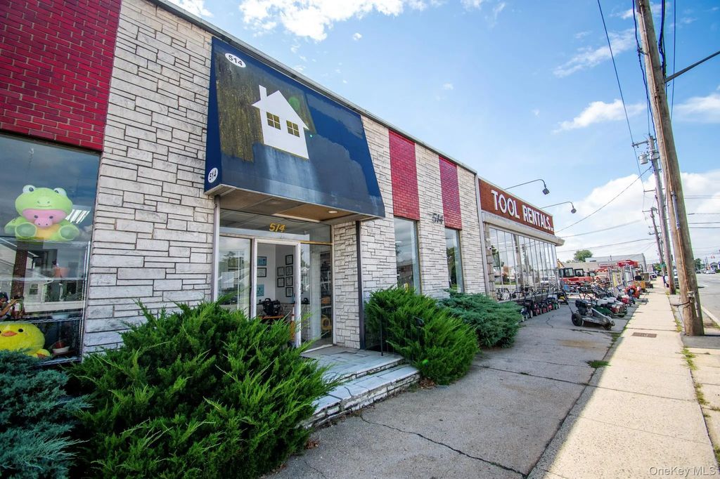 514 Merrick Road, Baldwin