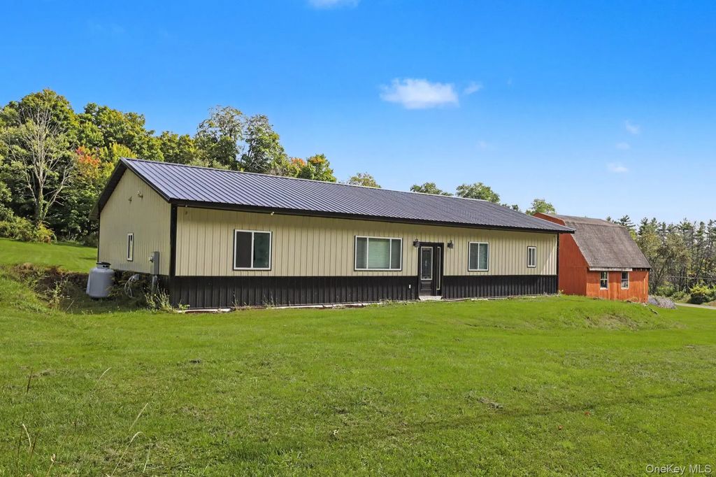 8-10 Katzman Road, Ellenville