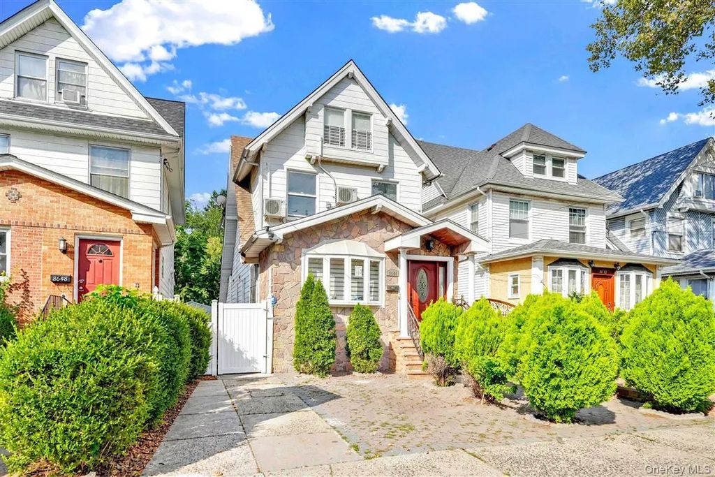 86-44 104th Street, Richmond Hill