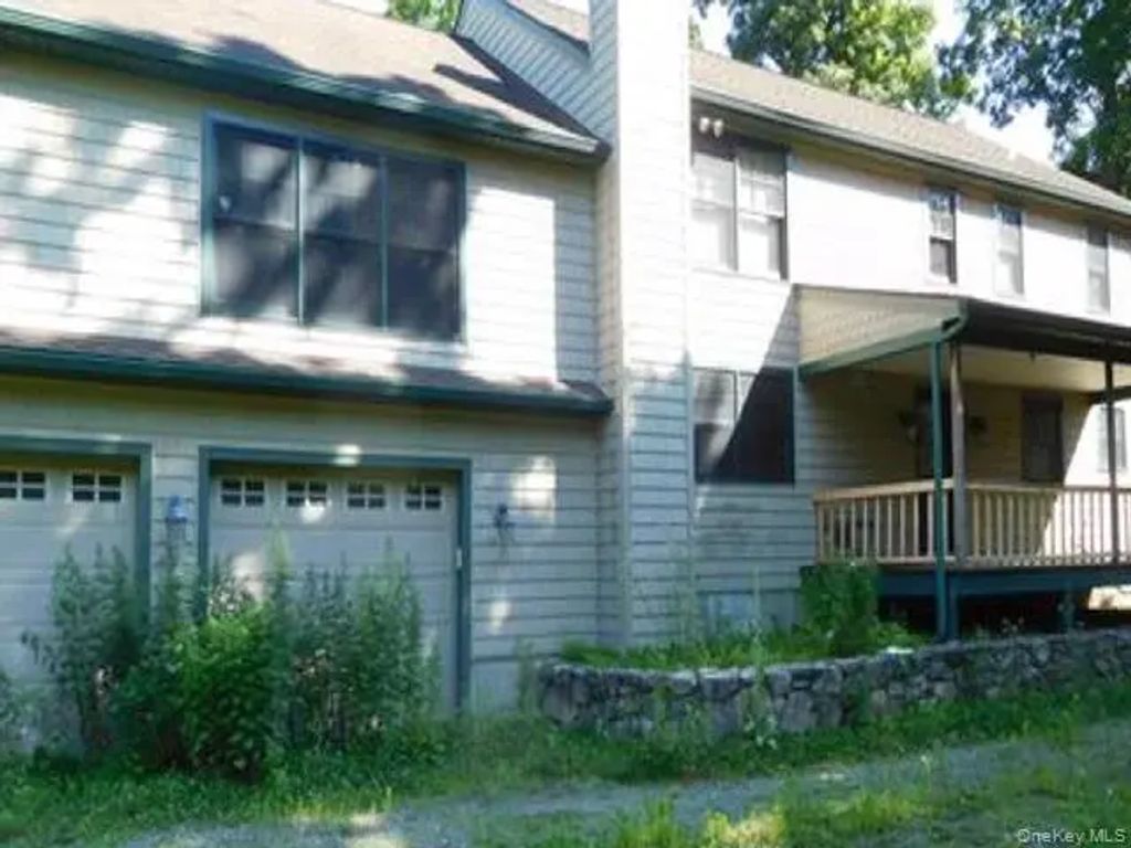 6 Brookside Lane, Ossining