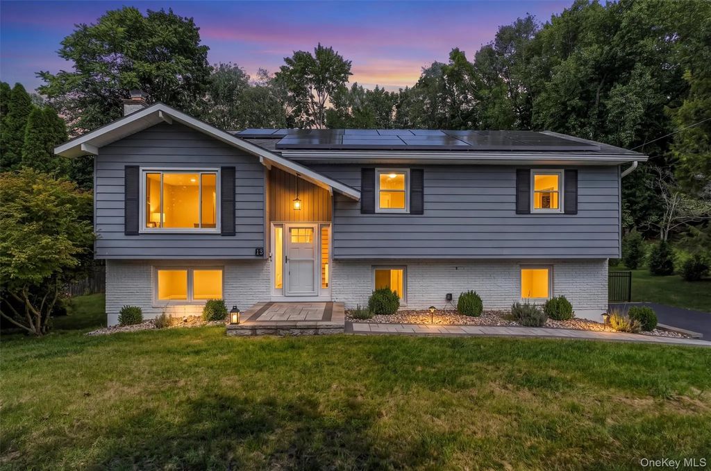 13 Slate Hill Drive, Poughkeepsie