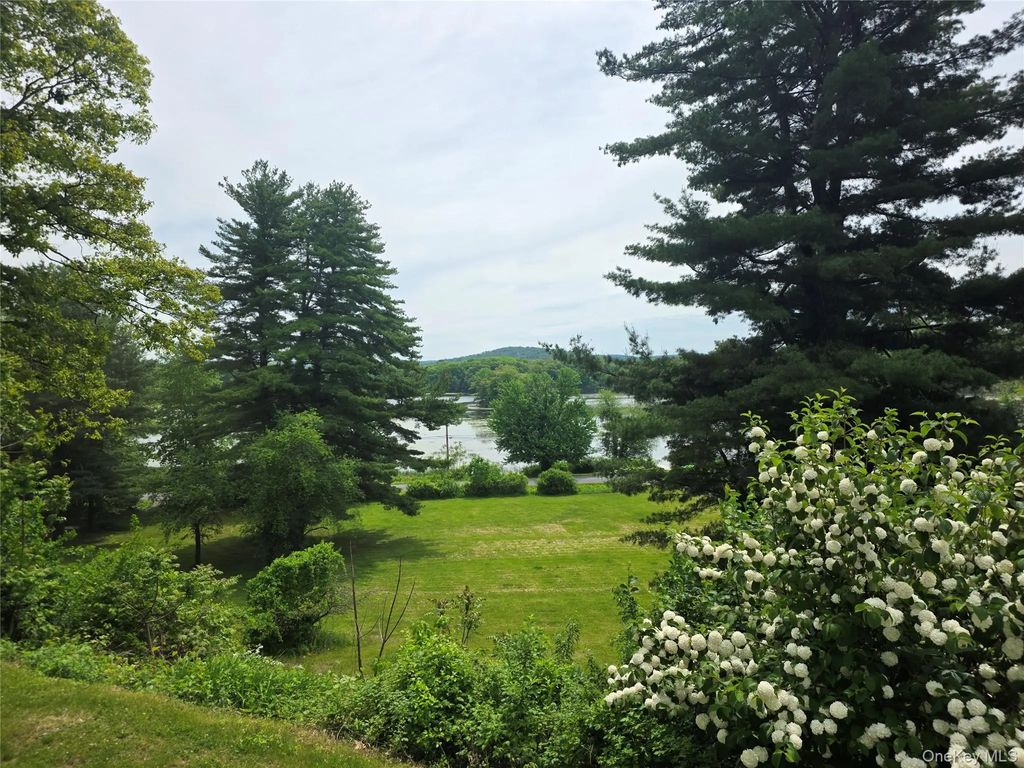 559 Lake Road, Pine Plains