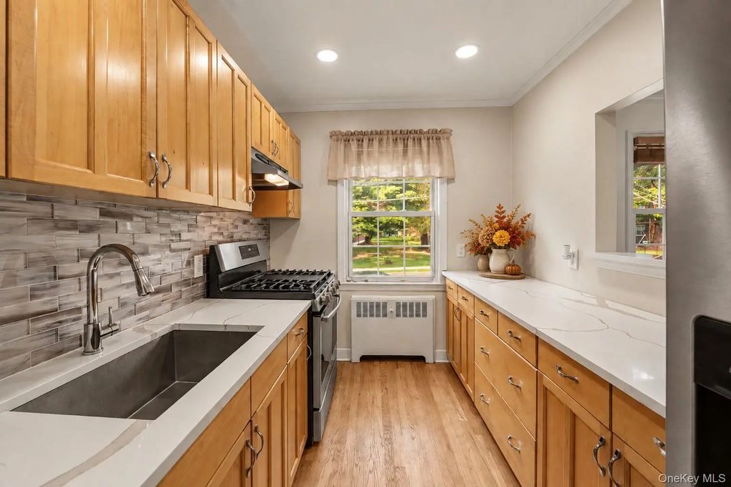4 Fieldstone Drive # 61, Hartsdale