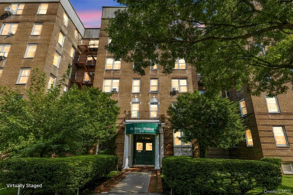 84-55 Daniels Street # 2k, Briarwood