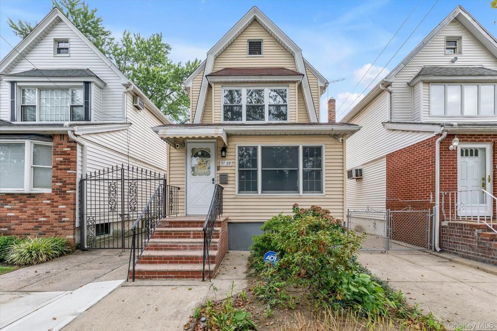 71-39 Nansen Street, Forest Hills