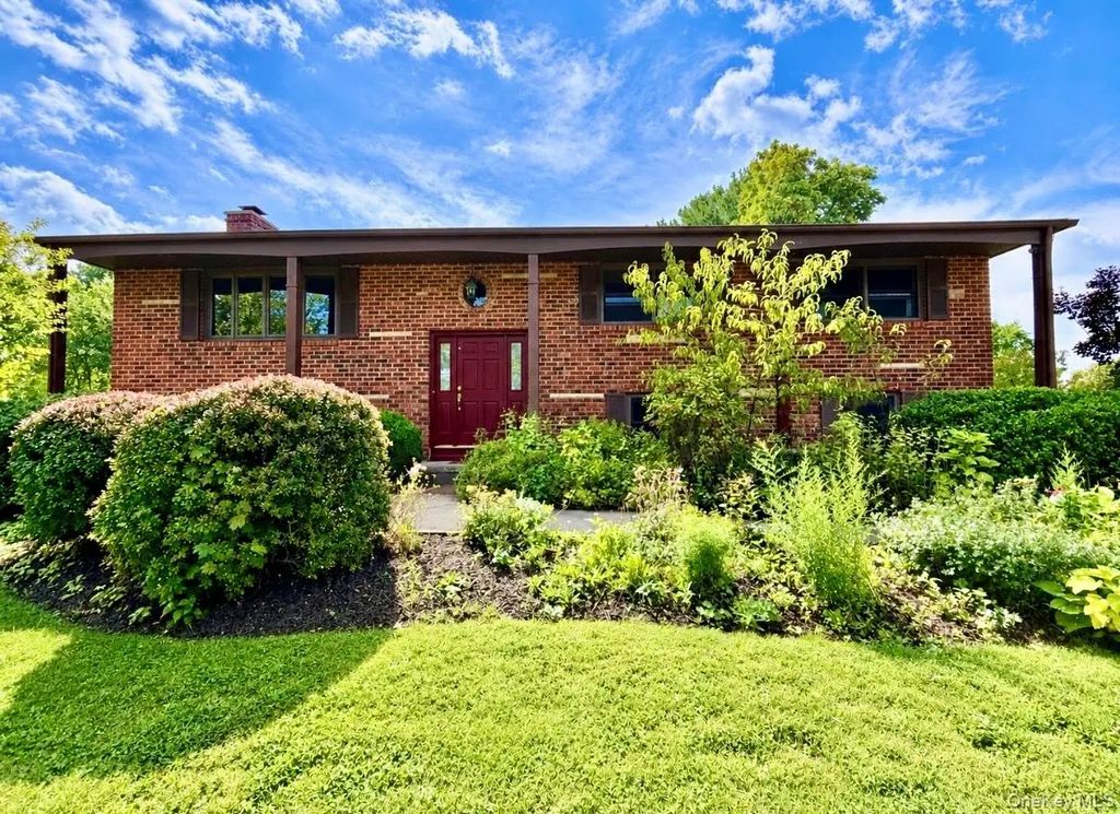 15 Trenton Road, Fishkill