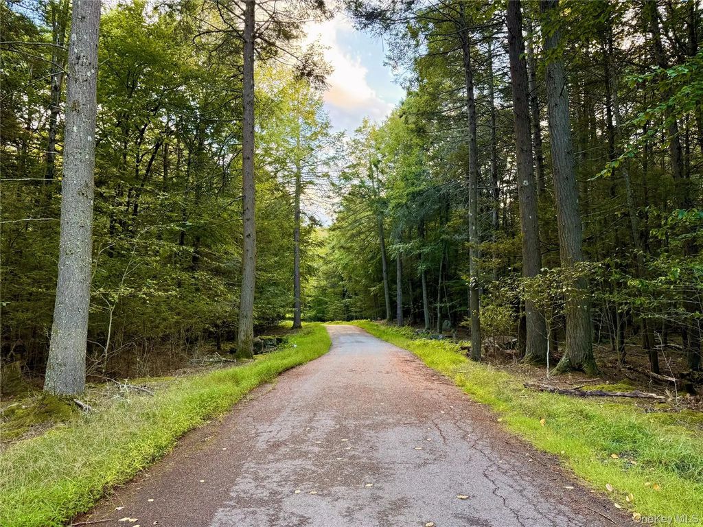 Orange Avenue, Smallwood