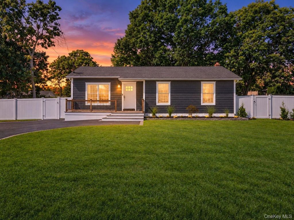 108 Floyd Road, Shirley