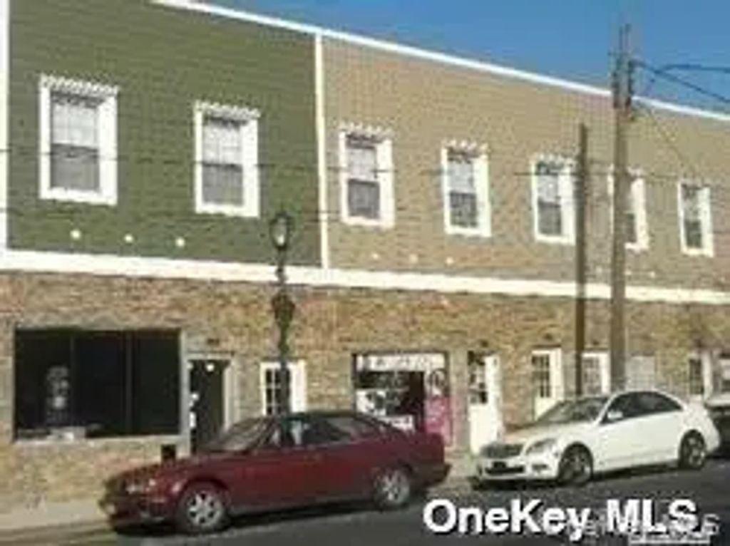 839 Merrick Road # 4, Baldwin