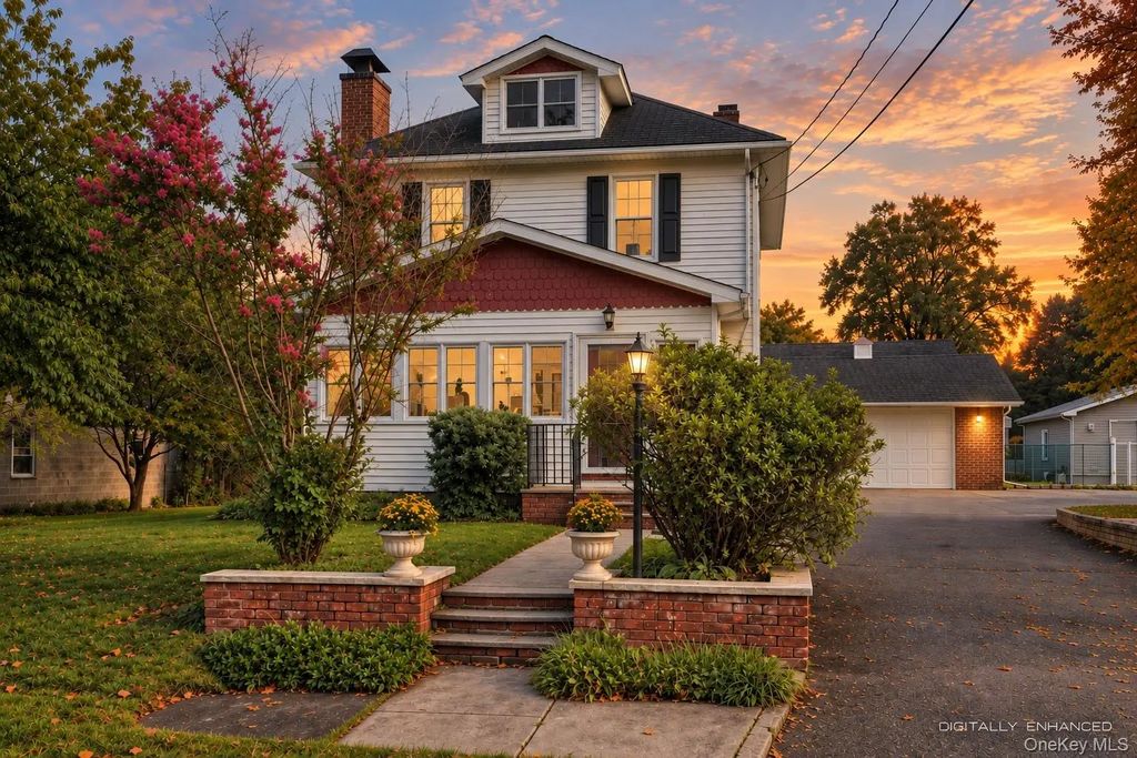 8 Lancaster Avenue, Montrose