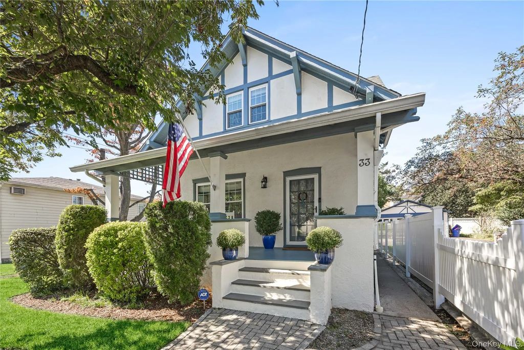 33 Cassilis Avenue, Bronxville