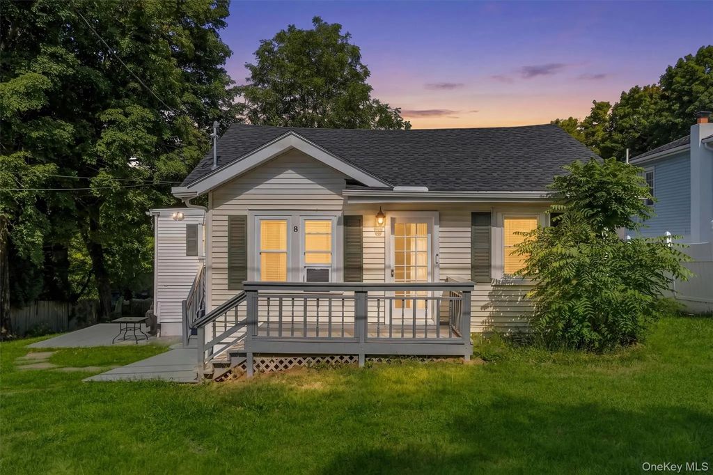 8 Huntington Road, Carmel