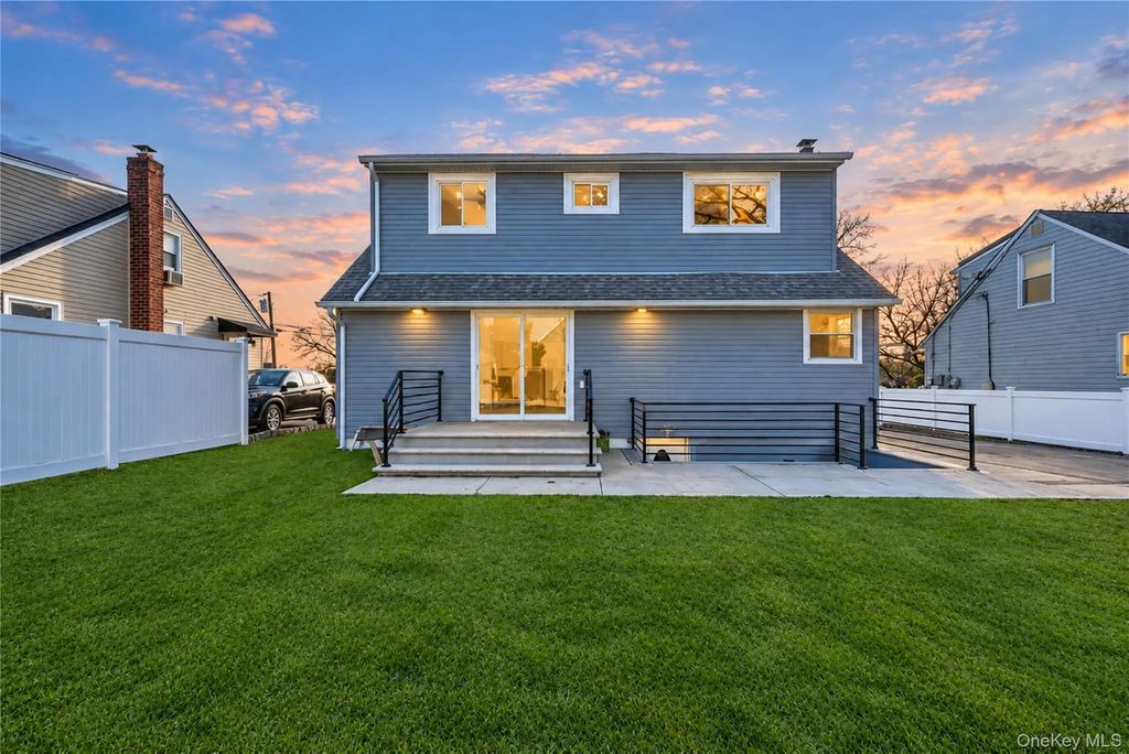253 Meyer Avenue, Valley Stream