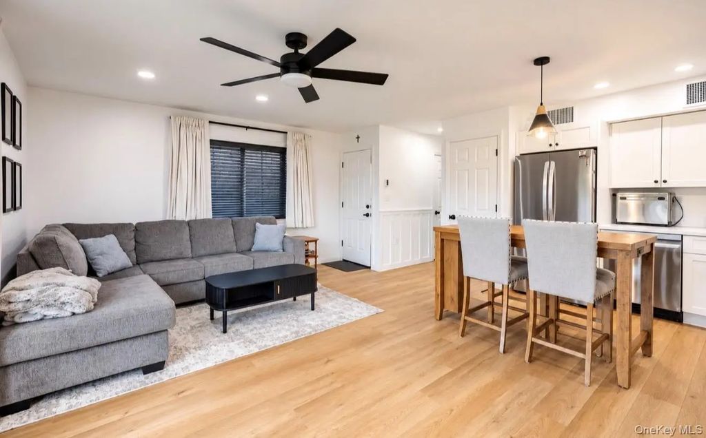 1 Anchorage Way # 1101, Freeport
