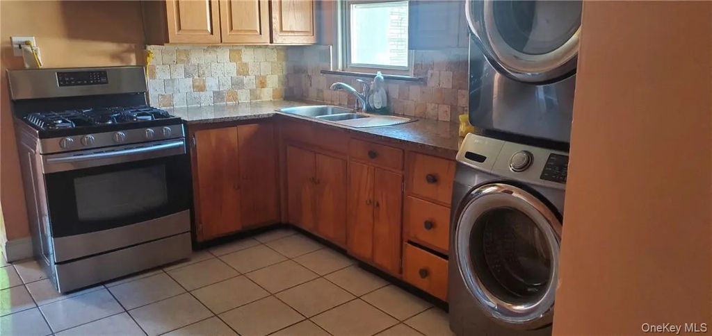 31 Thurman Street # 1st Fl, Yonkers