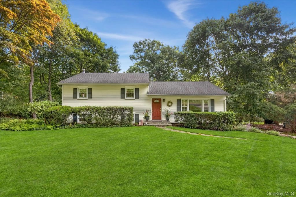 6 Hillside Terrace, Mahopac