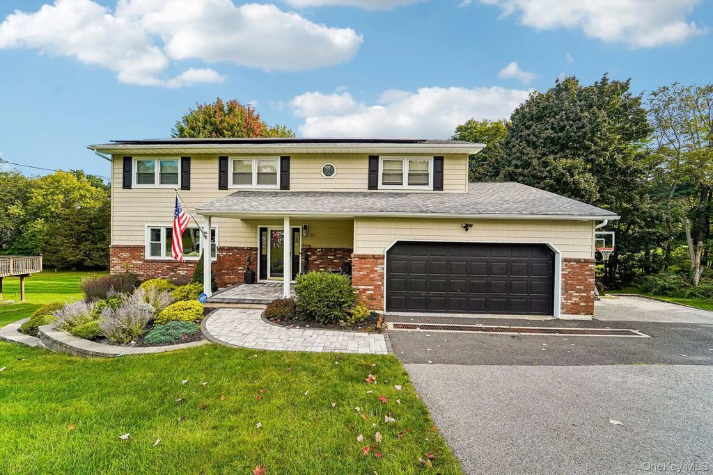 31 Peter Bush Drive, Monroe