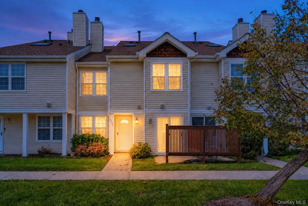 2107 Whispering Hills, Chester
