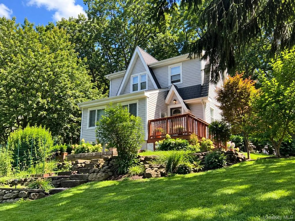 82 Birch Drive, Pleasantville