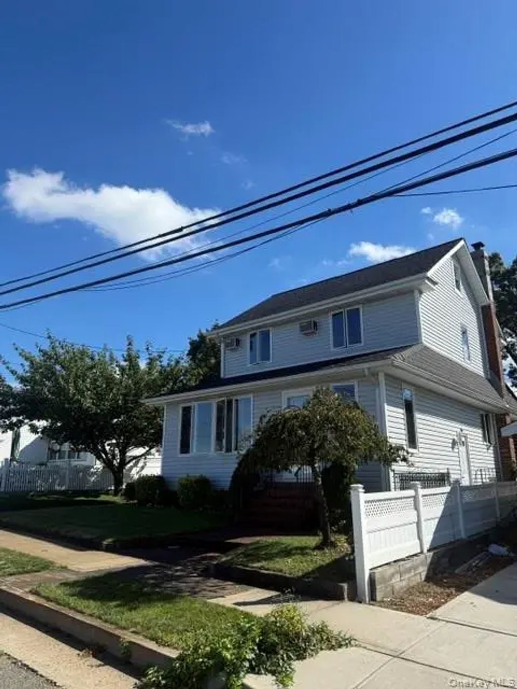 104 W Lincoln Avenue, Valley Stream