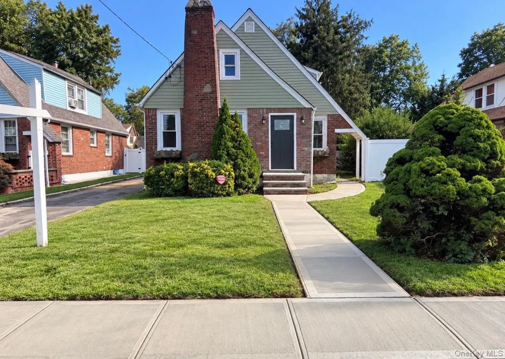 750 Wesley Street, Baldwin