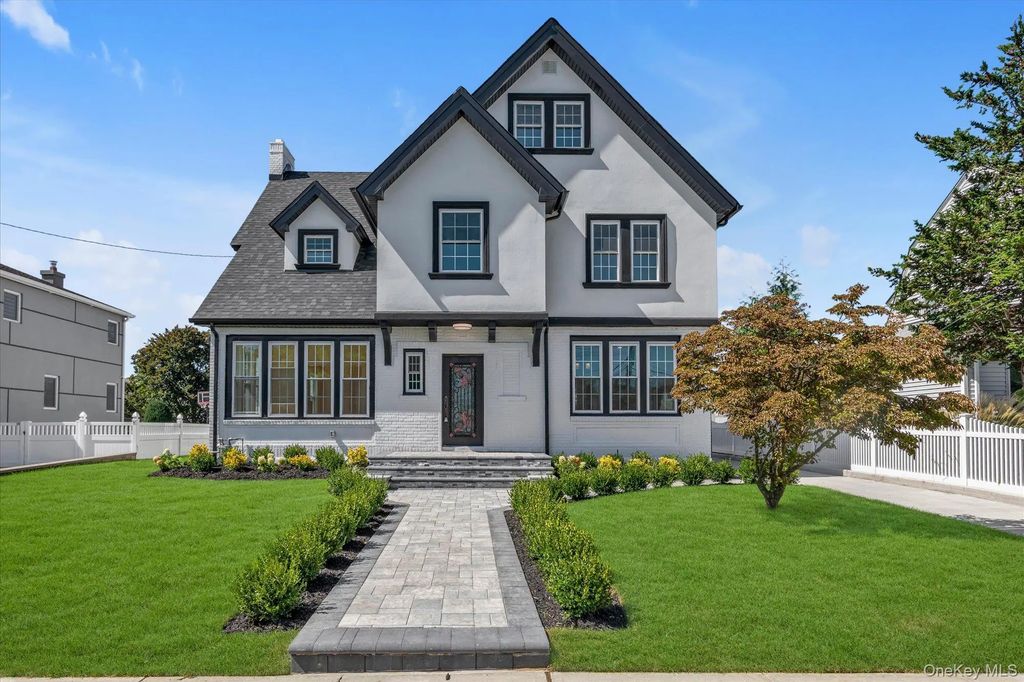 27 2nd Street, Lynbrook