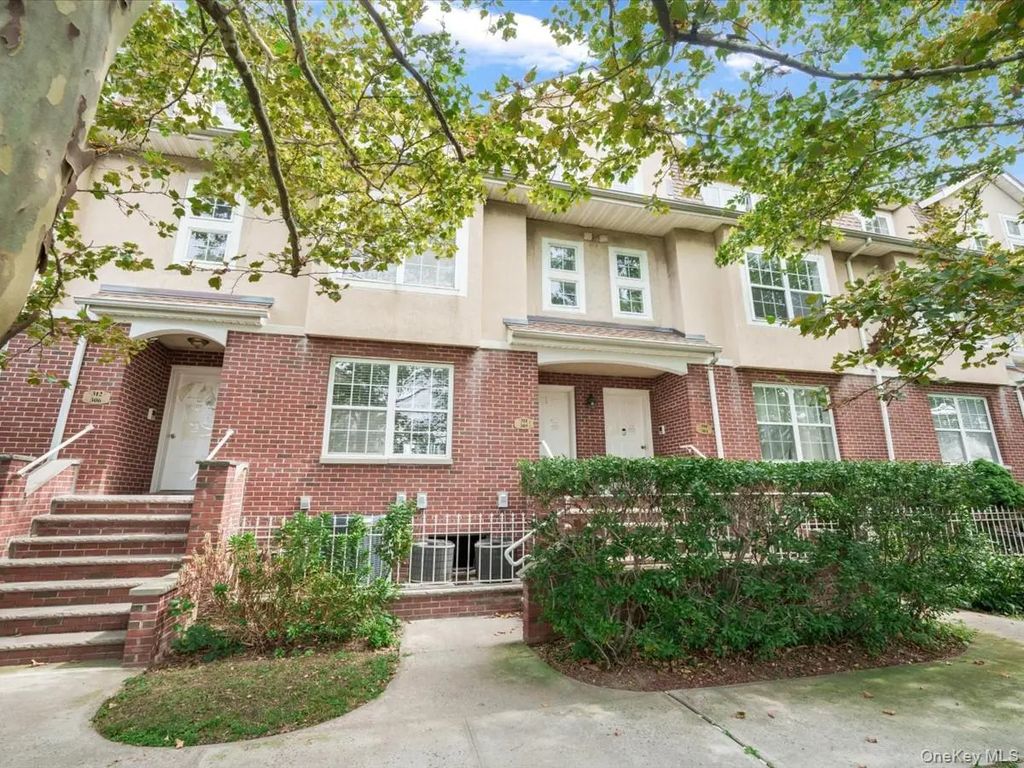 1 Patricia Lane # 305, Bronx