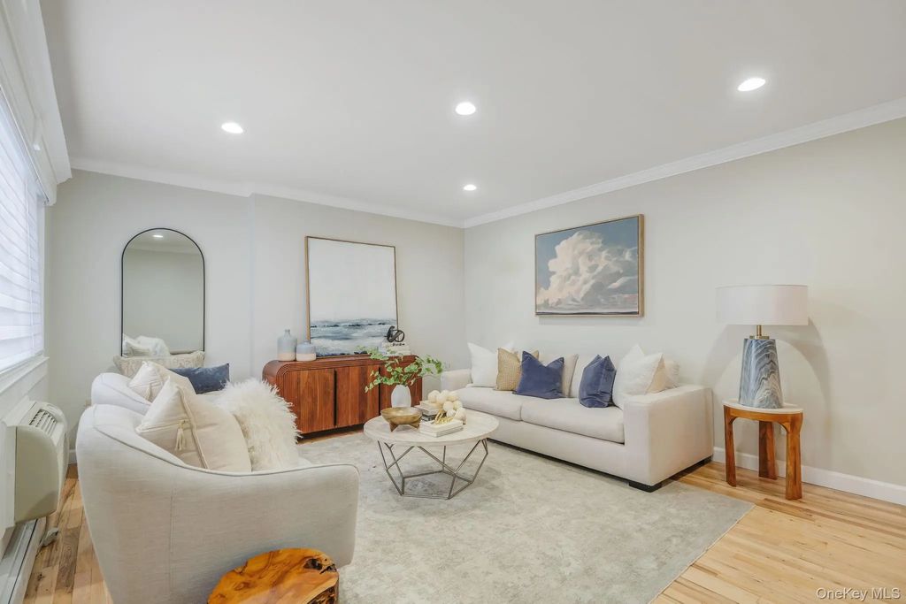 10 Smithtown Boulevard # 6a, Smithtown