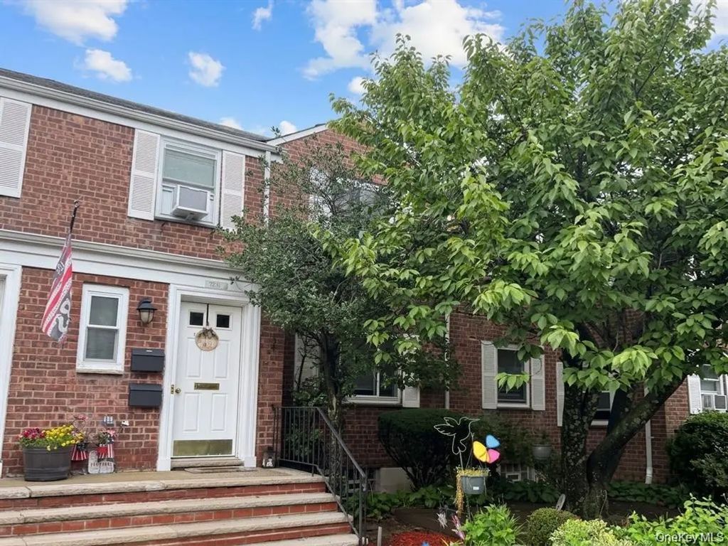 7231 Little Neck Parkway # 1st Floor, Glen Oaks