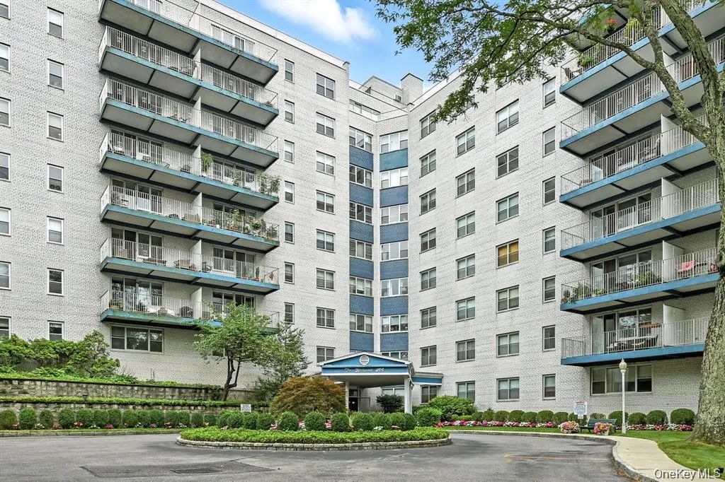 499 N. Broadway # 2j, White Plains