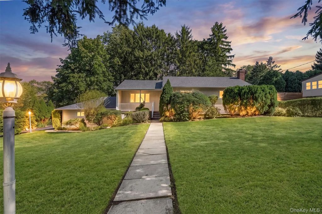 1 Tudor Place, Hartsdale
