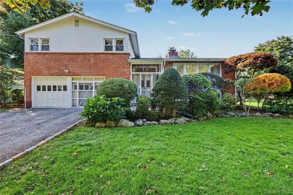 472 N Ridge Street, Rye Brook