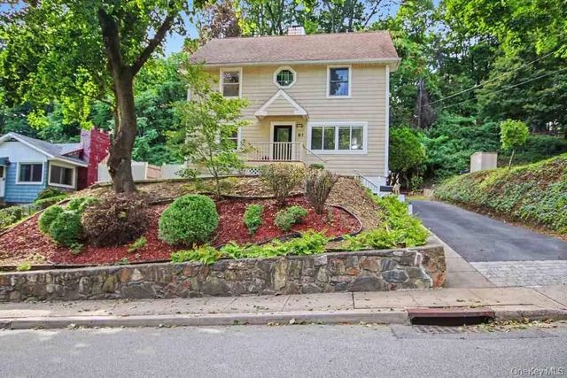 81 Snowden Avenue, Ossining