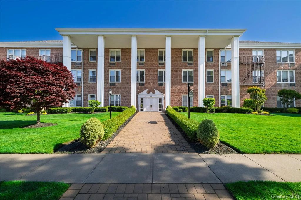 55 Lenox # 2n, Rockville Centre