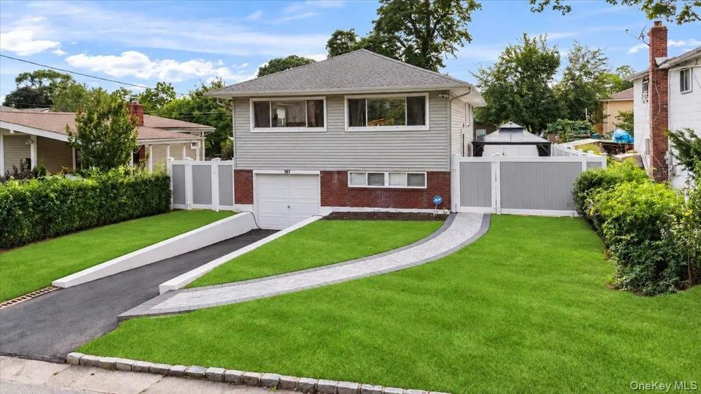 187 Catherine Street, Westbury