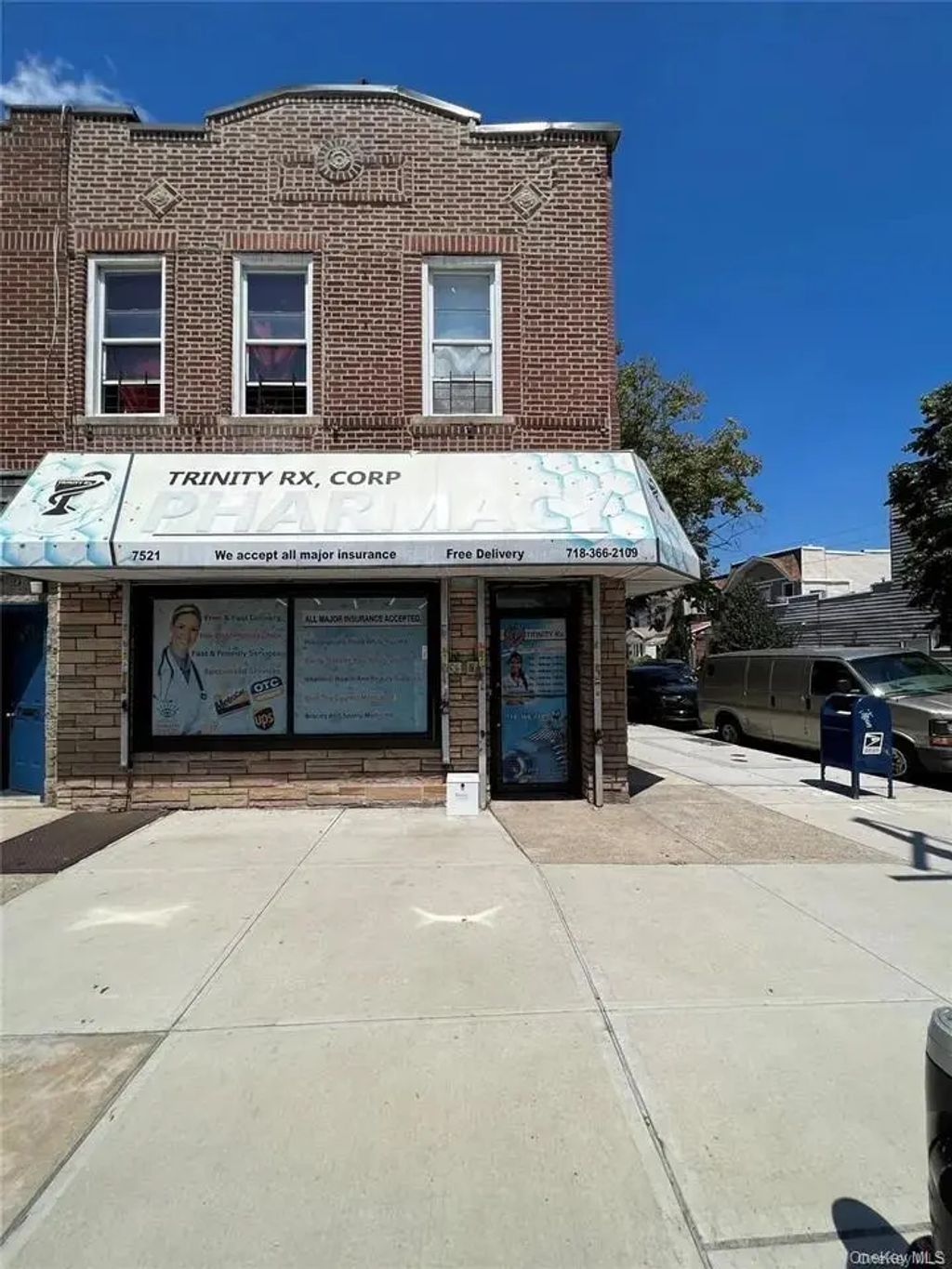75-21 Myrtle Avenue, Glendale