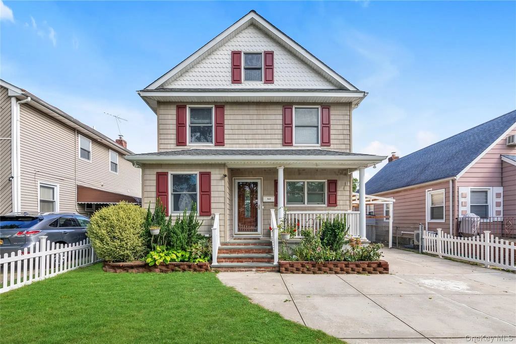 7643 265th Street, New Hyde Park